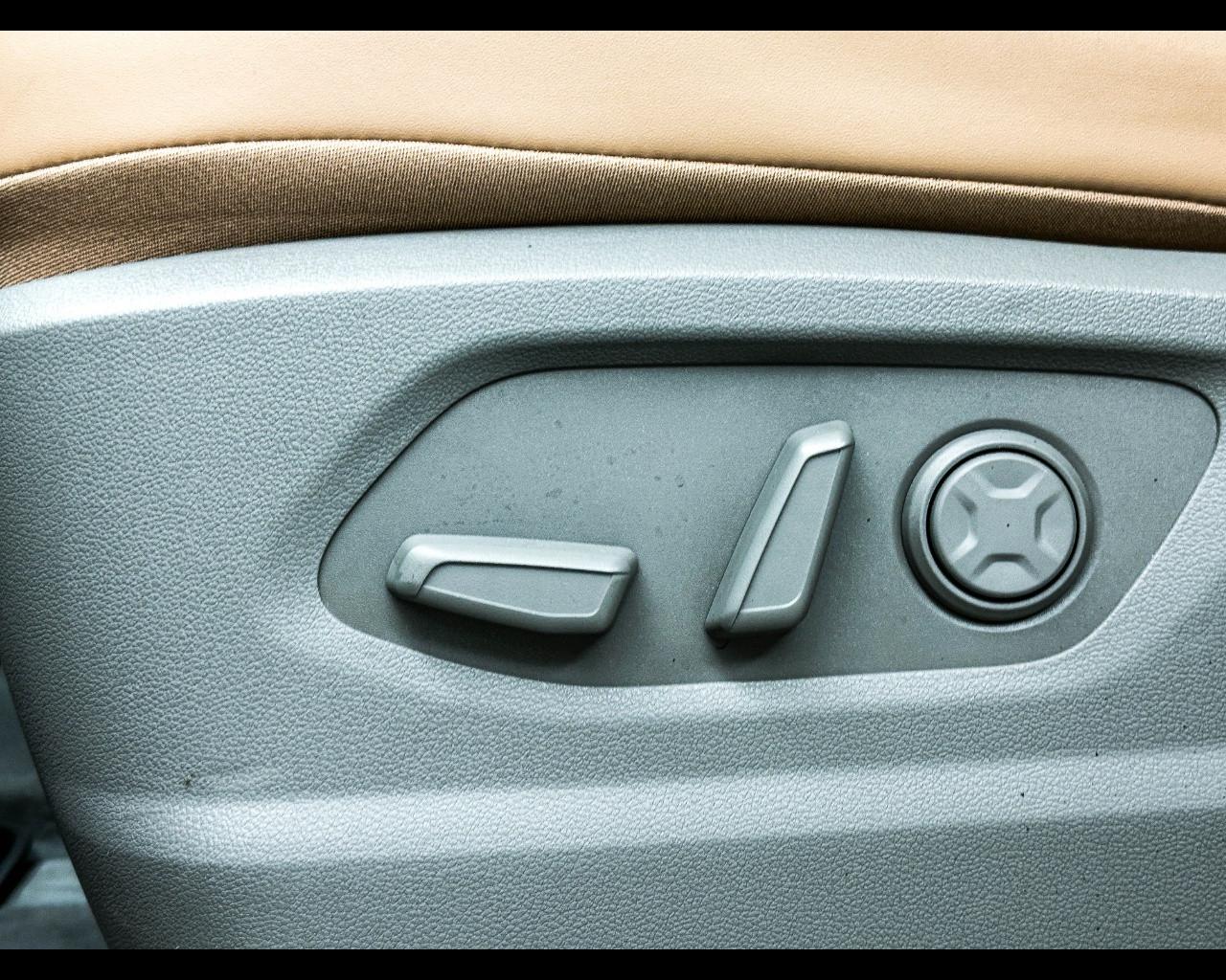 HYUNDAI Staria - Staria 2.2 AT 2WD 7 posti Luxury