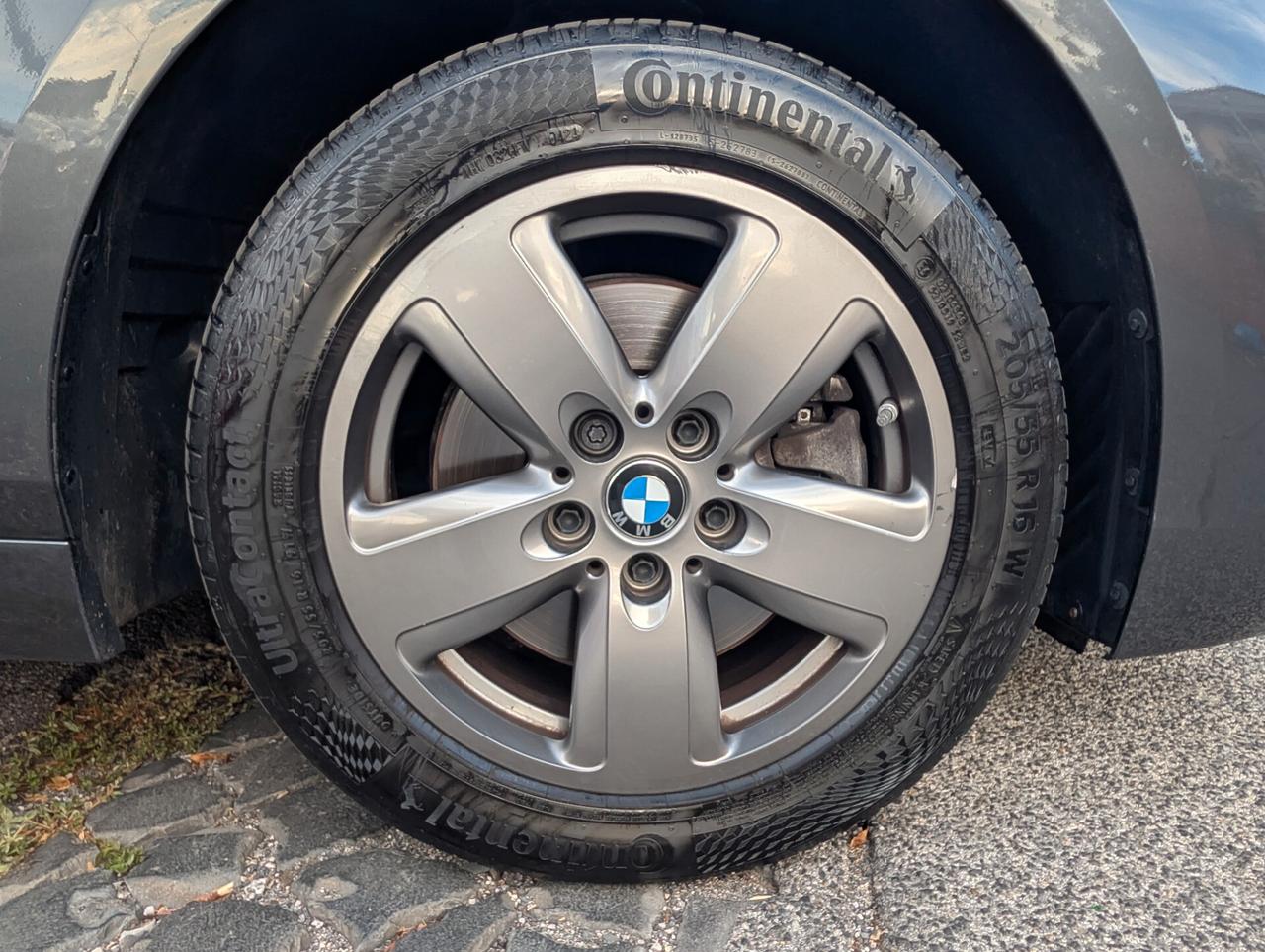 Bmw 116 116d 5p. Business Advantage
