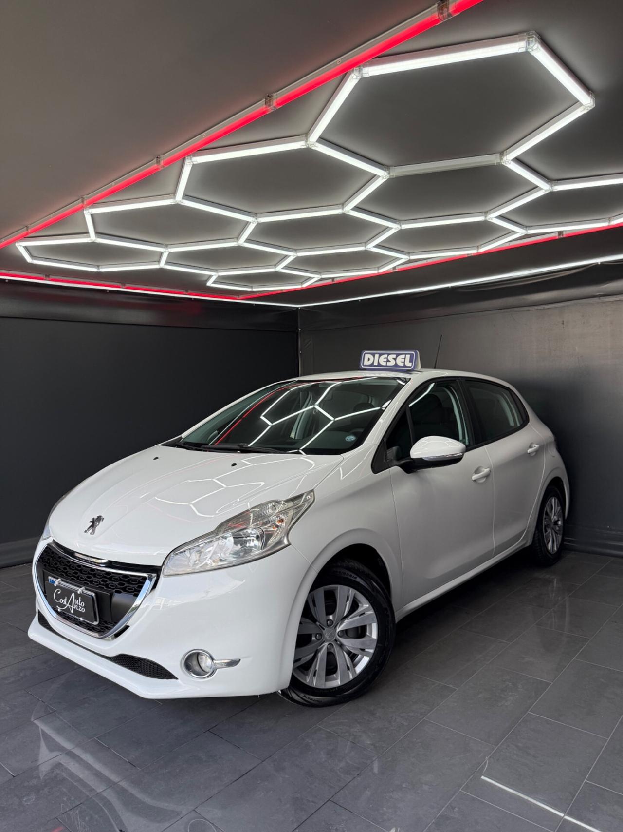 Peugeot 208 1.4 HDi 68 CV Allure