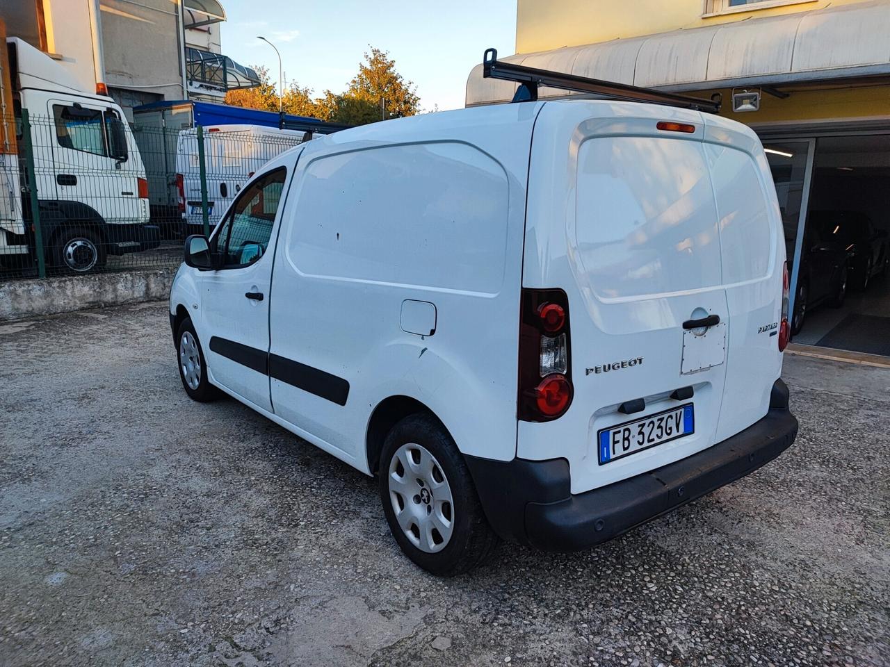 Peugeot Partner 3 Posti Euro 6 IVA COMPRESA