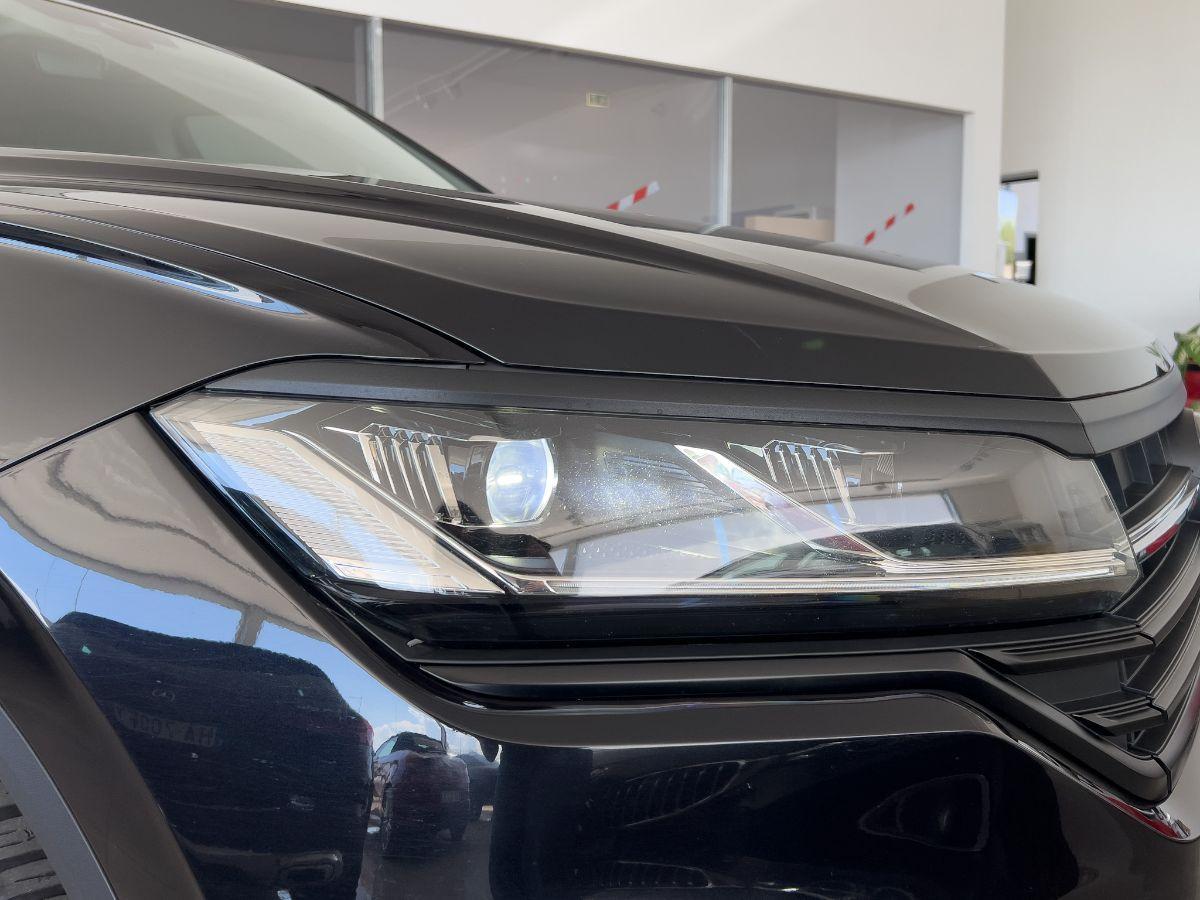 VOLKSWAGEN - Touareg - 3.0 TDI Black Style