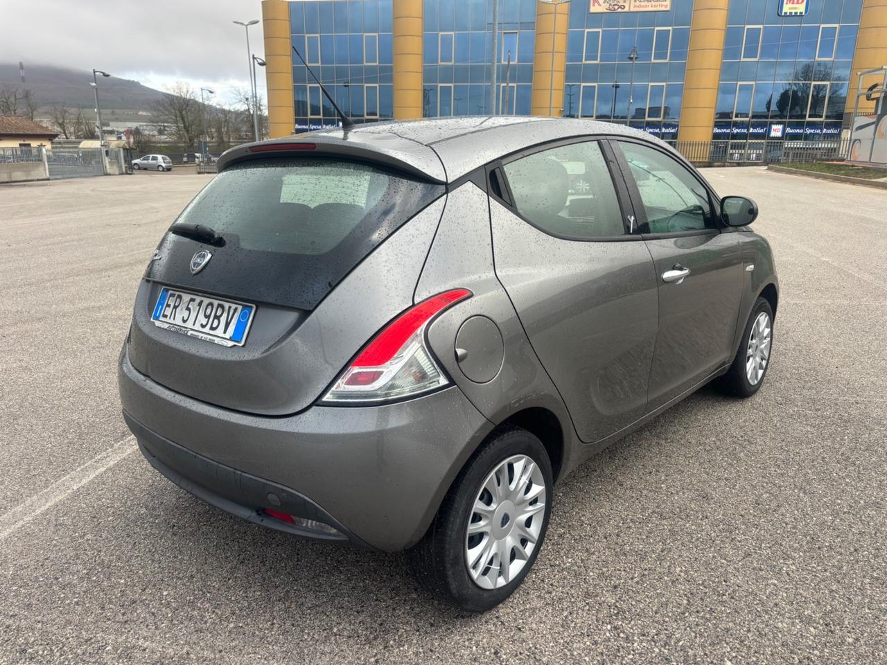 Lancia Ypsilon 1.2 69 CV 5 porte Gold