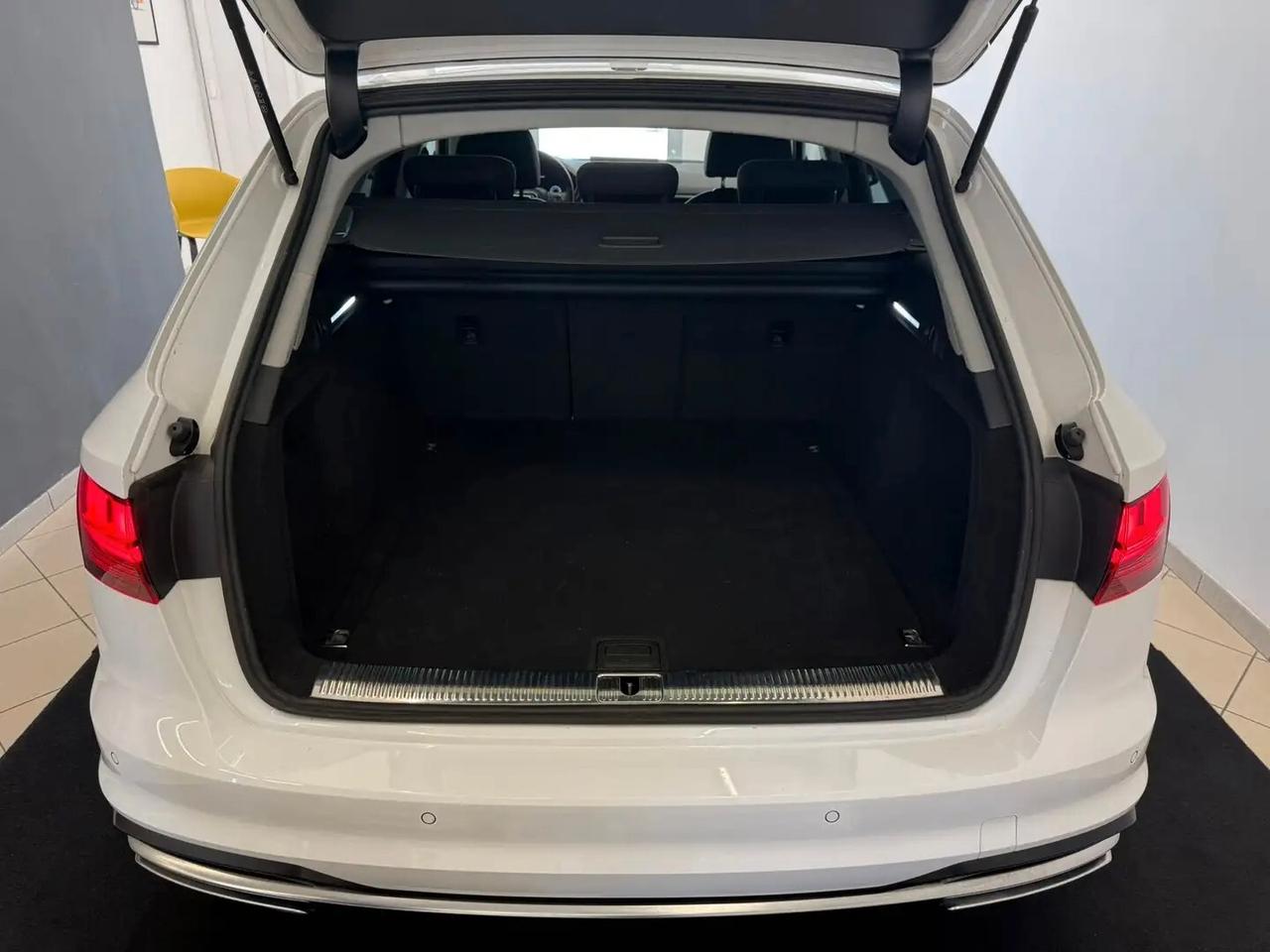 Audi A4 Avant 35 TDI/163 CV S tronic Business Advanced