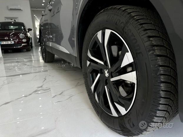 Peugeot 2008 BlueHDi 130 S&S EAT8 Allure