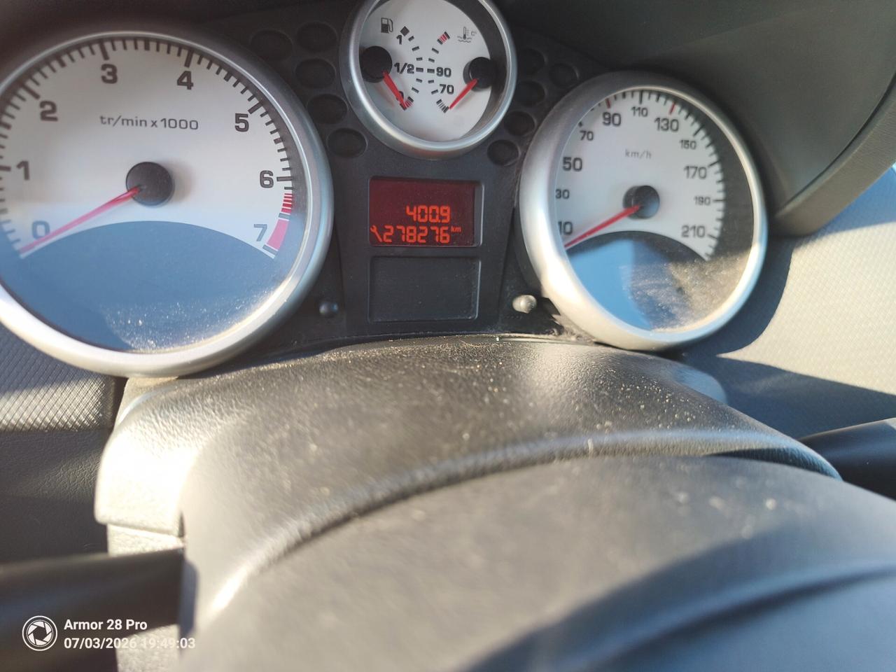 Peugeot 207 1.4 8V 75CV 3p. ONE Line