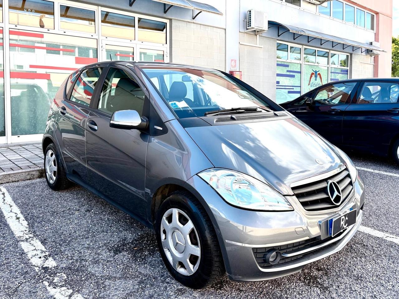 Mercedes classe A160 neopatentati