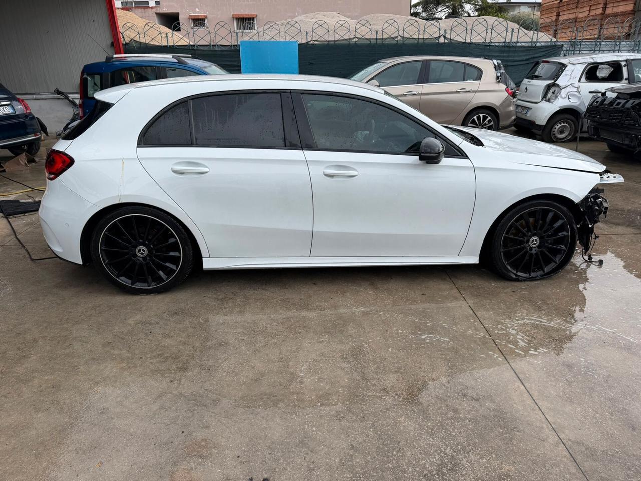 Mercedes-benz A 180 incidentato - 2019