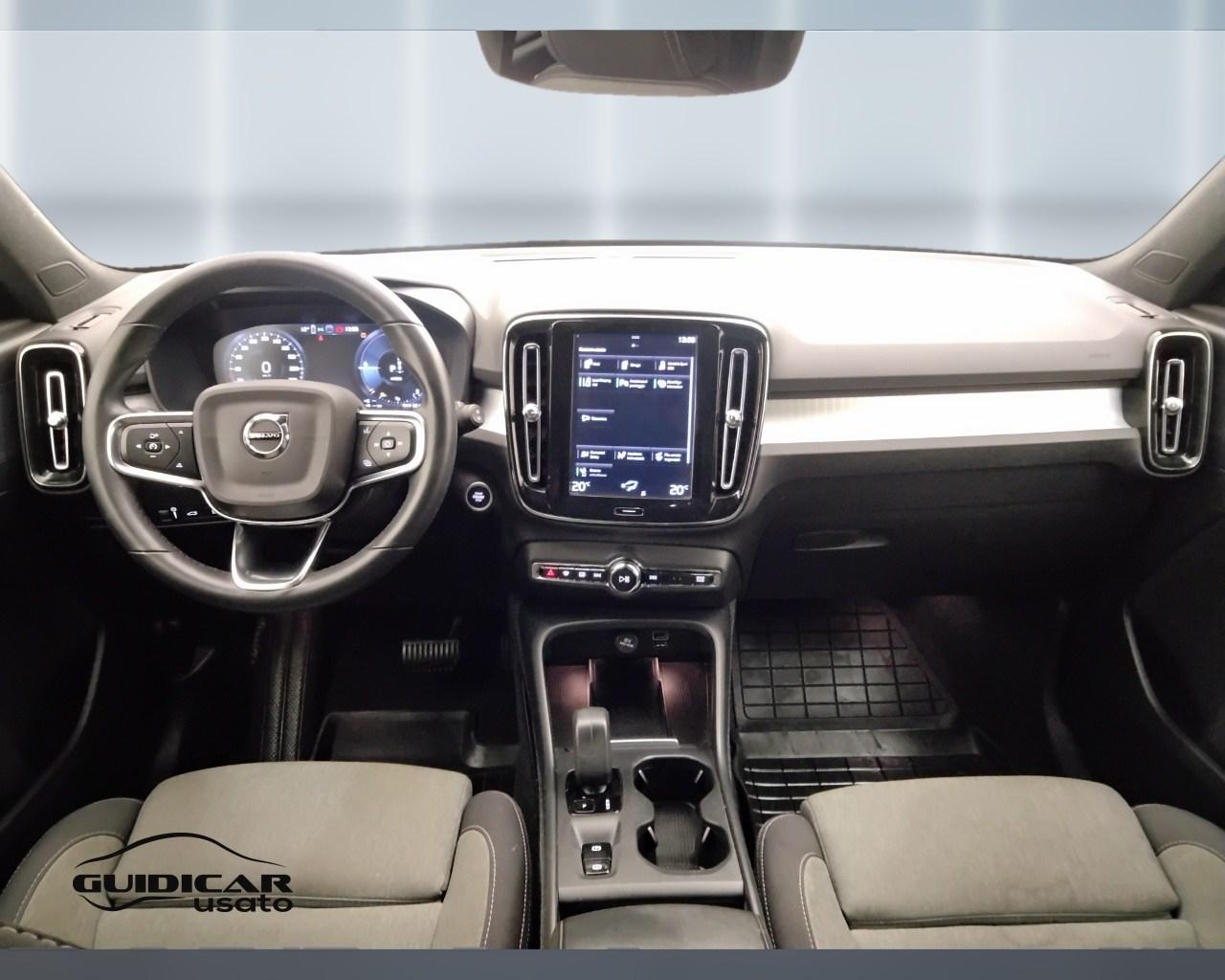VOLVO XC40 2023 - XC40 1.5 t5 recharge phev Core auto