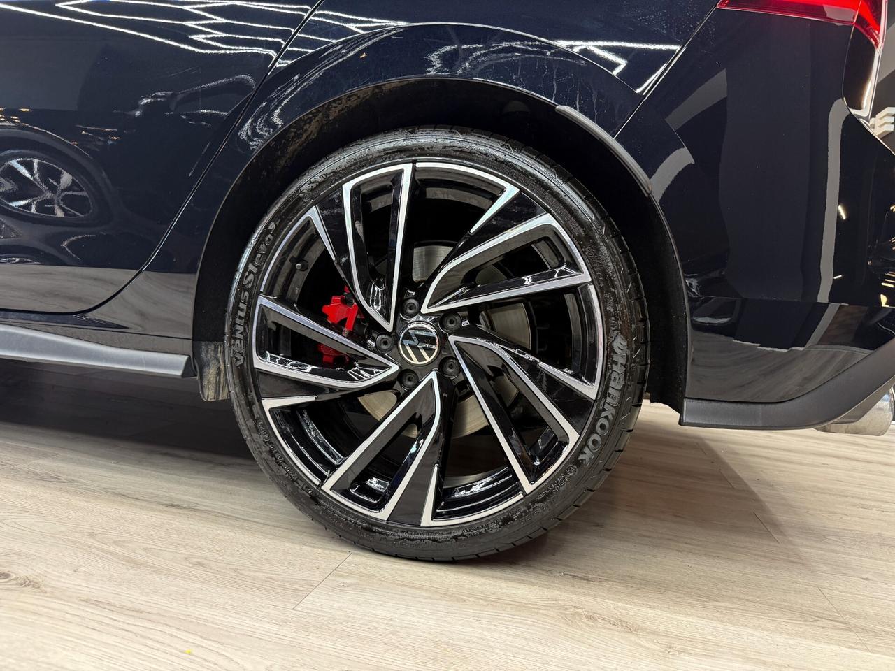 VOLKSWAGEN GOLF 8 GTI 2.0 TSI 245CV SEDILI PELLE