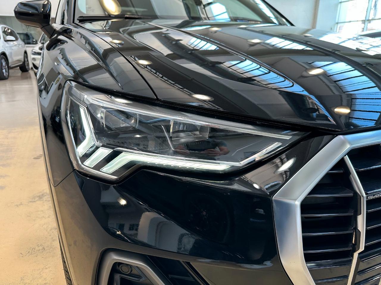 Audi Q3 40 2.0 tfsi S line quattro s-tronic-19"-Led Matrix-Tetto