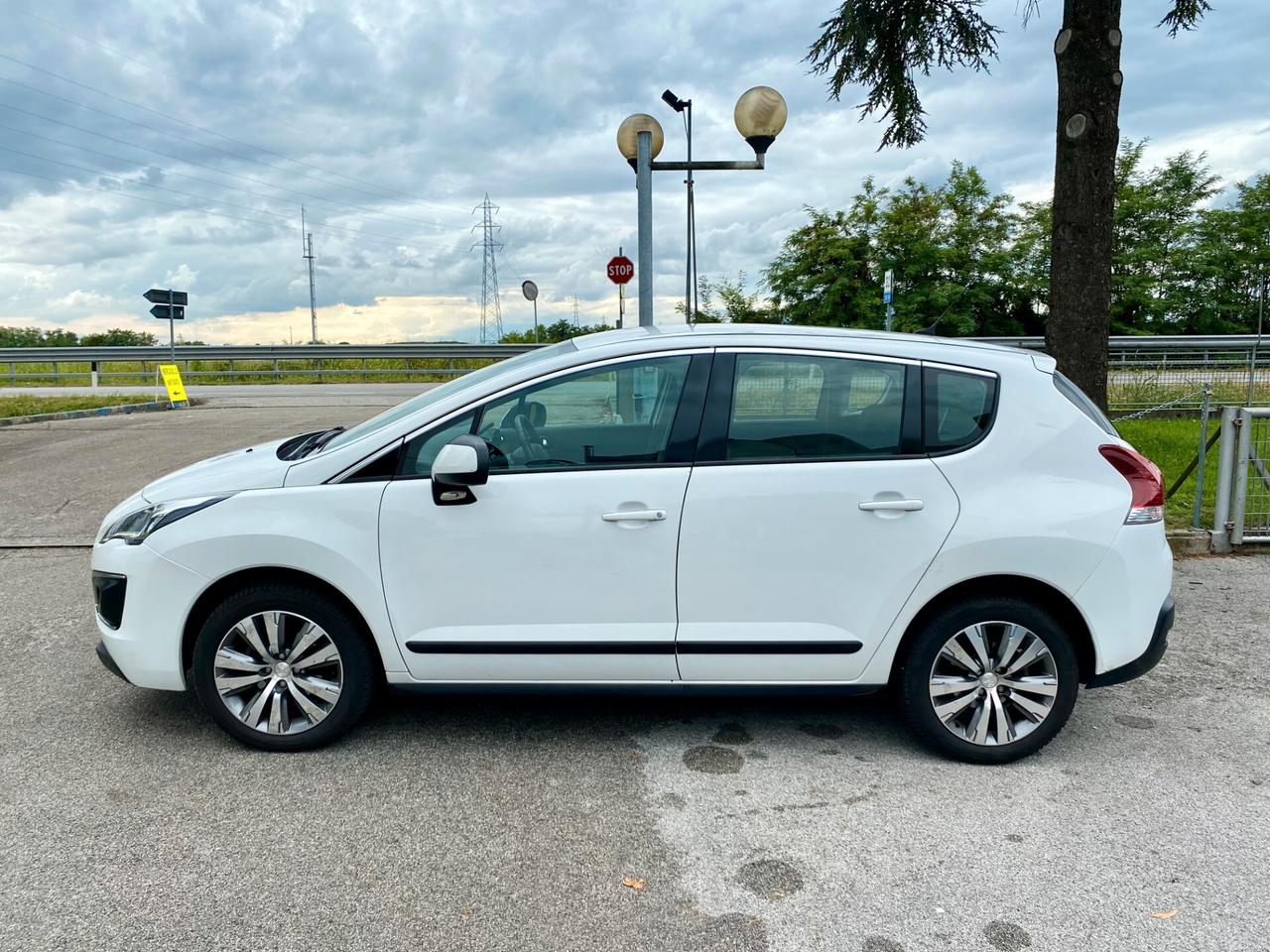 Peugeot 3008 1.6 hdi 8v Active 115cv fap FL UNICO PROPRIETARIO