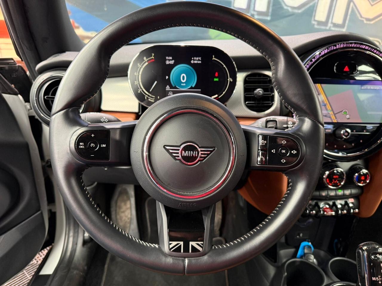 Mini Cooper 1.5 Resolute (001)