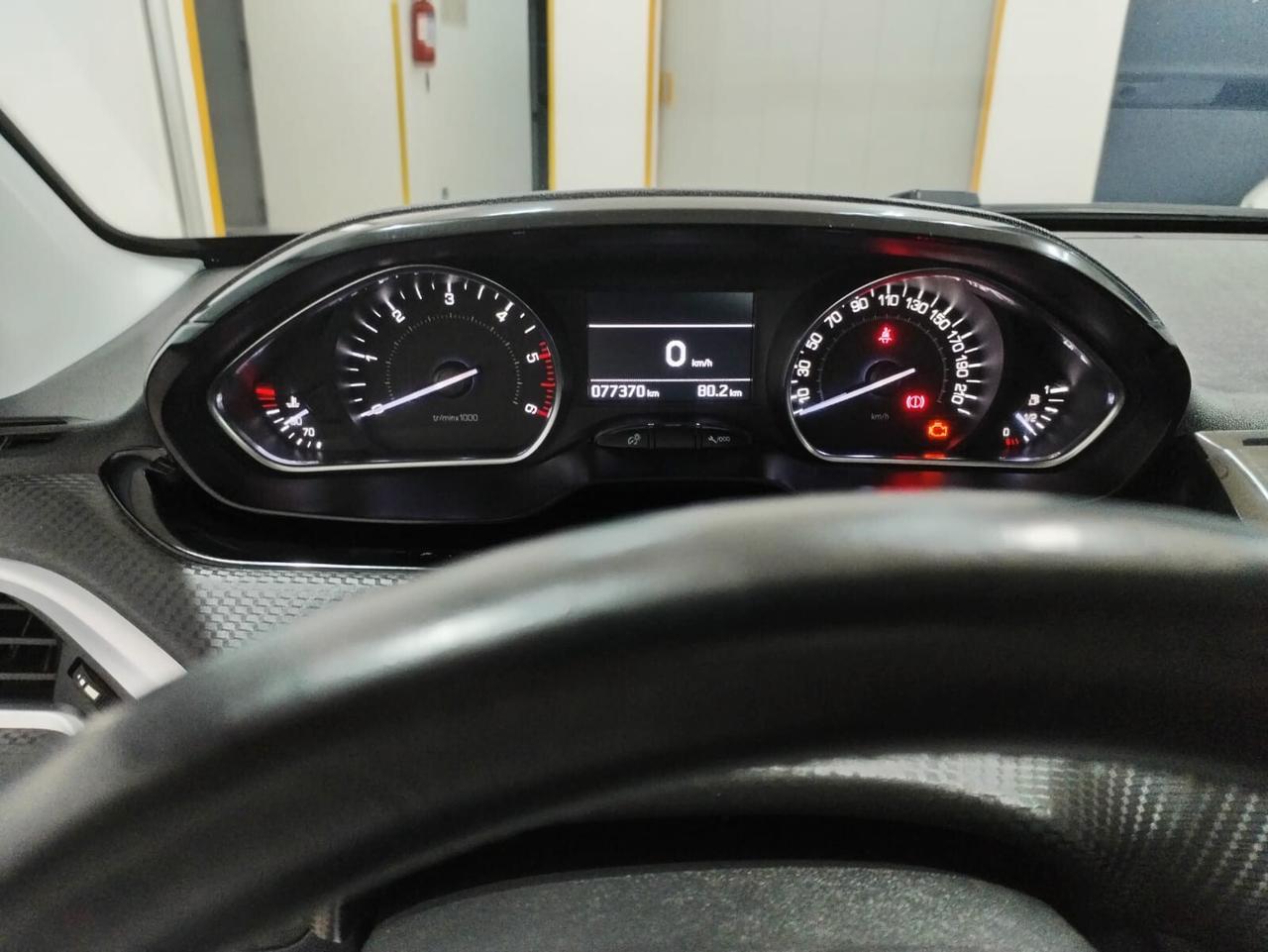 Peugeot 208 BlueHDi 100 5 porte Allure