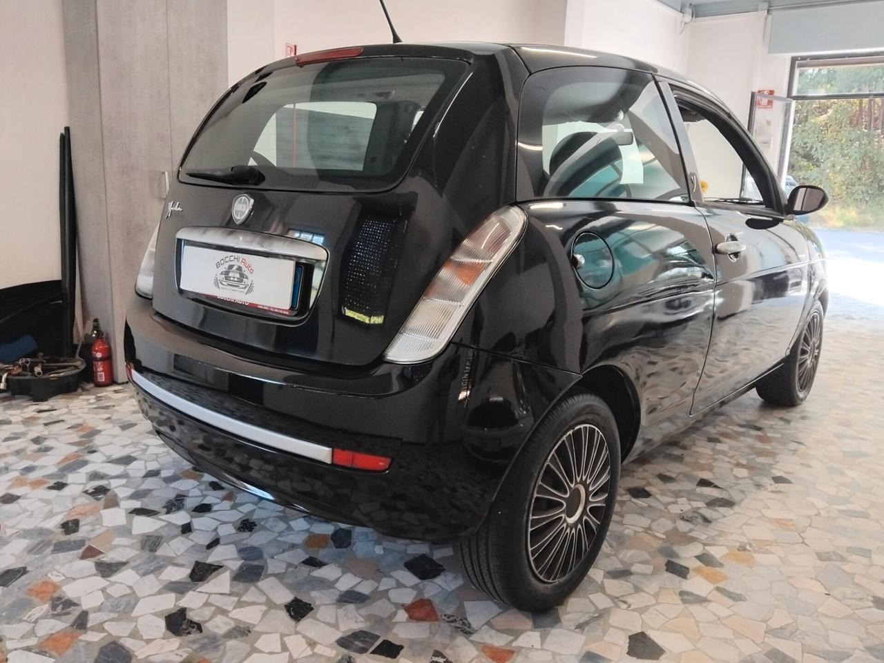 Lancia Ypsilon 1.2 Versus