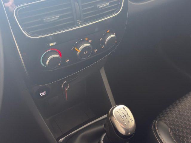 RENAULT Clio dCi 8V 75 CV 5 porte Moschino Intens