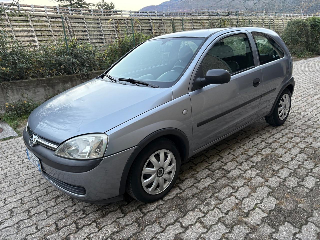 Opel Corsa 1.2i 3 porte Club - 84.000 KM