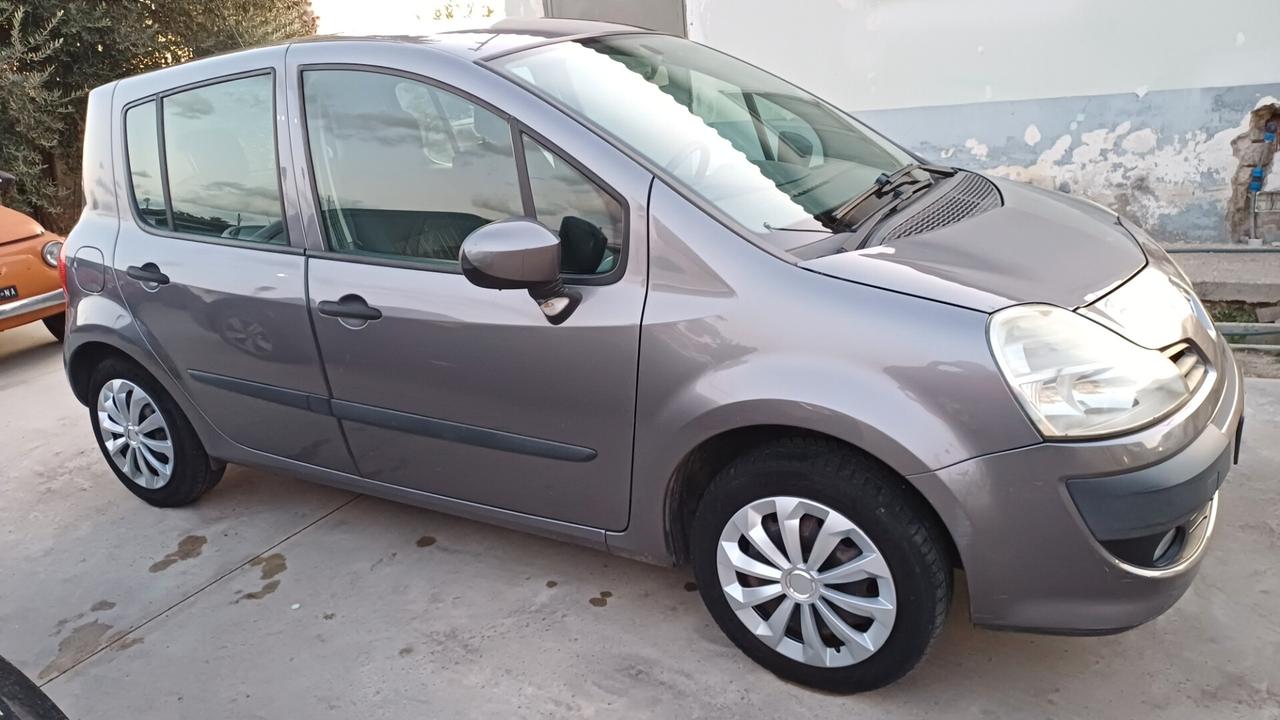 Renault Modus 1.2 16V Dynamique 2009