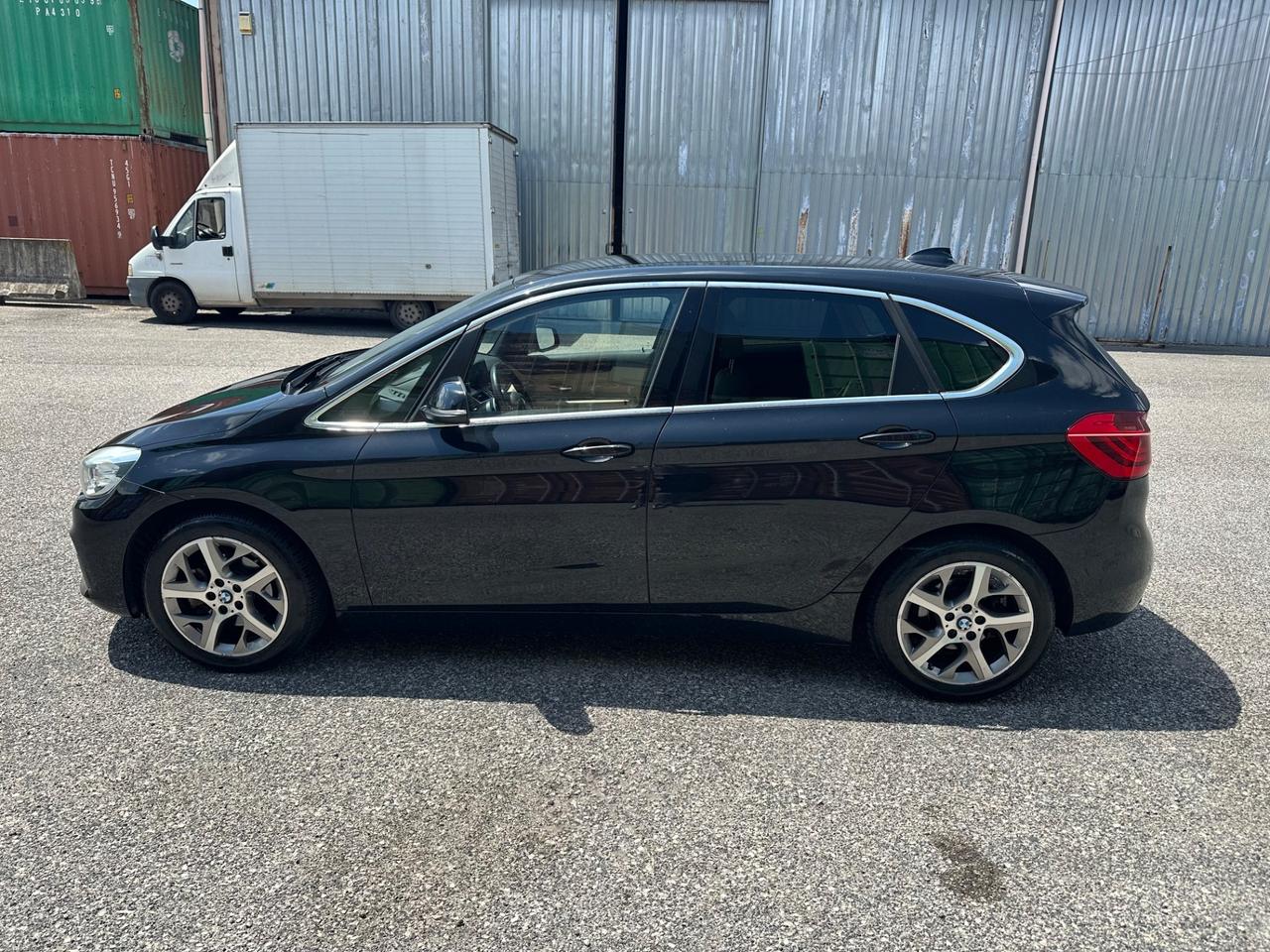 Bmw 218 218d tourer Advantage 100 MILA KM