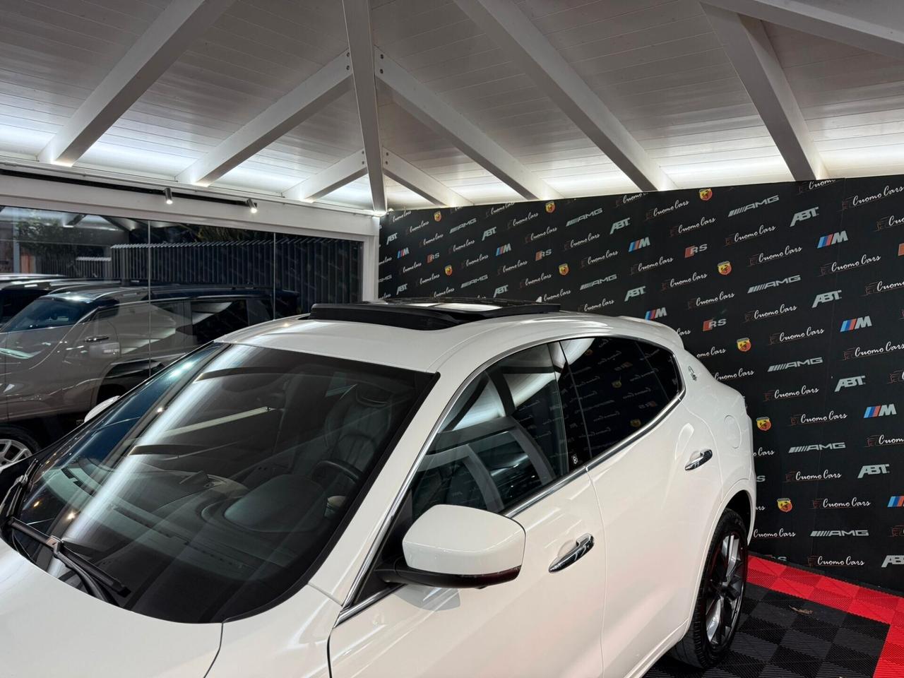 Maserati Levante V6 Diesel 275 CV Q4 Gransport