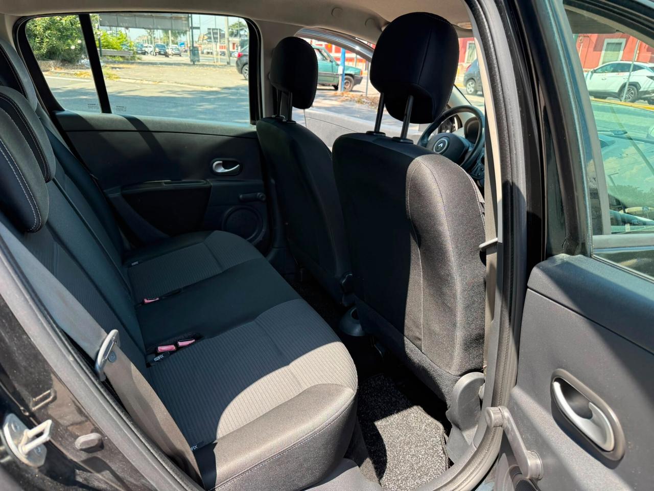 Renault Clio 1.2/gpl di serie 2012 auto impeccabile