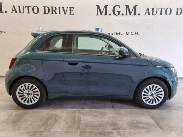 FIAT 500e 3+1 42 kWh La Prima