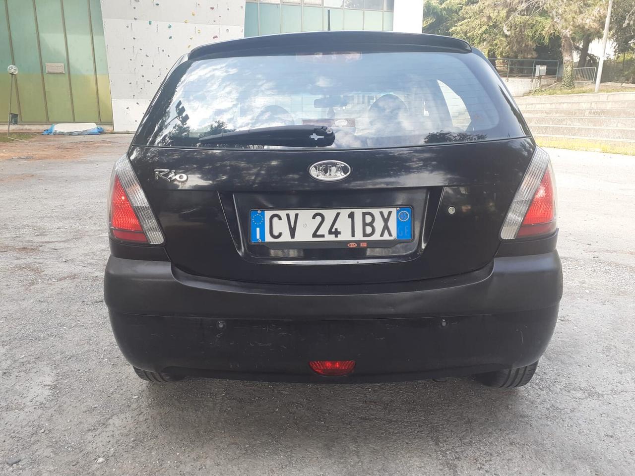 Kia Rio 1.3i cat 4 porte Sedan RS