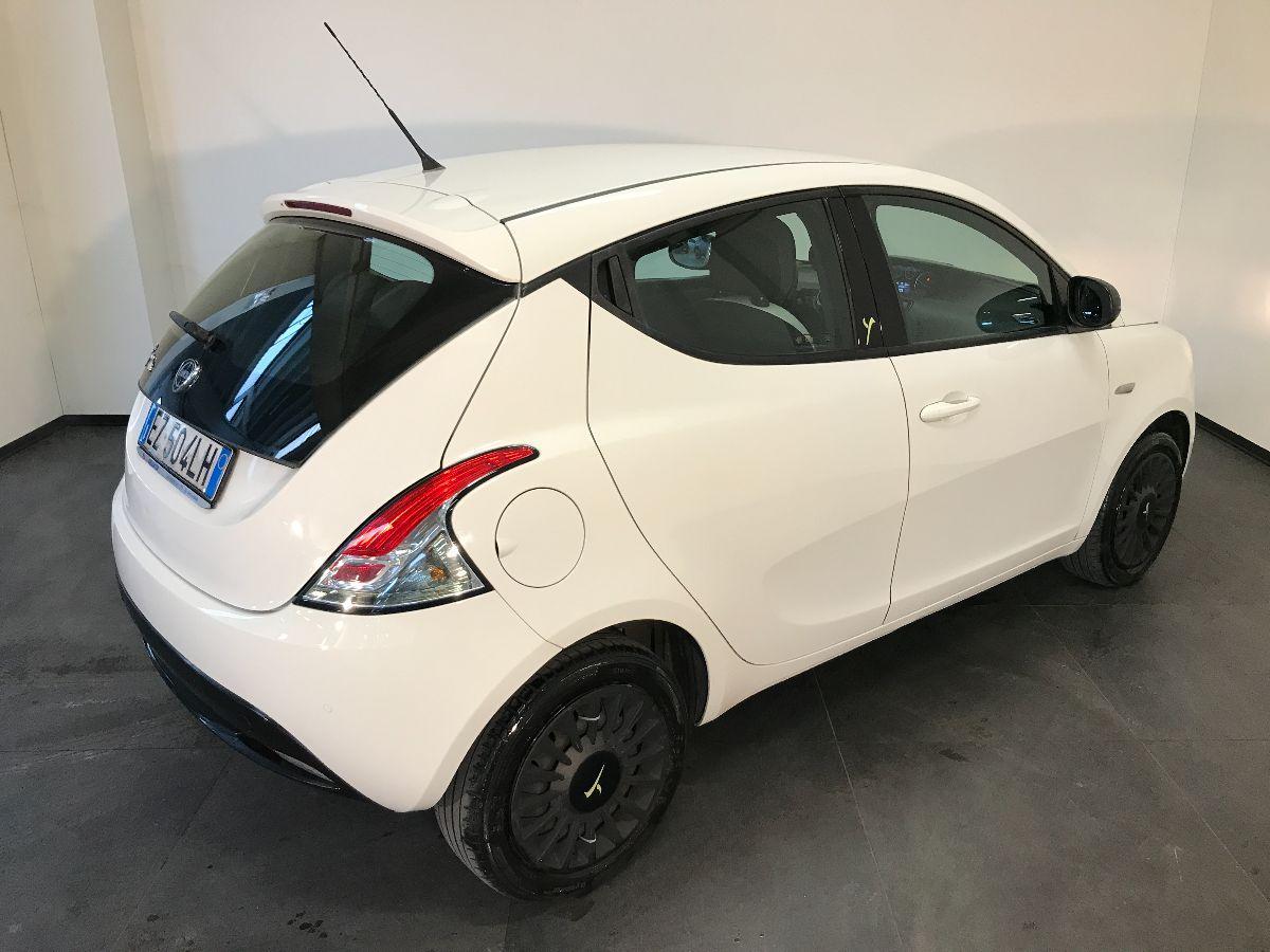 LANCIA Ypsilon 1.2 69 CV 5p. Mya