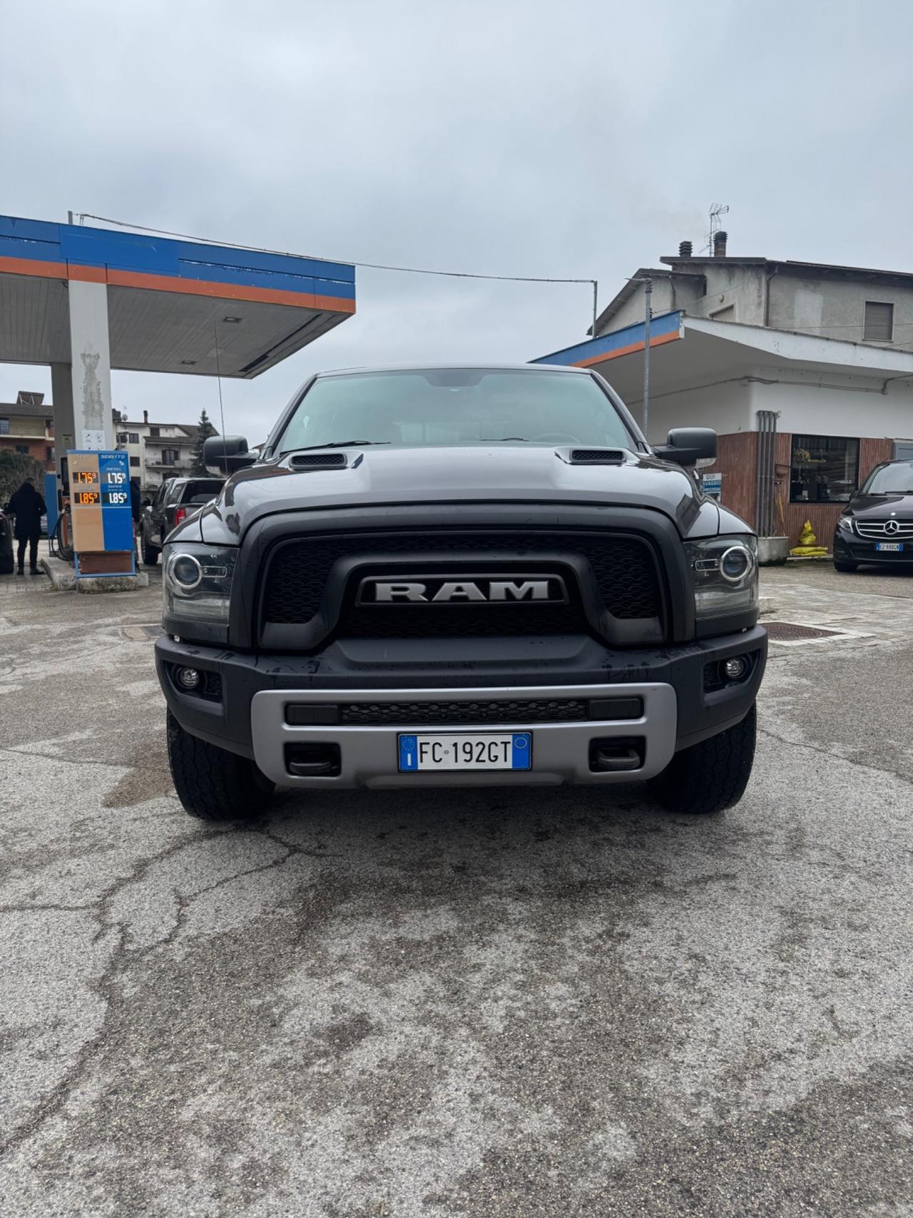 Dodge RAM Rebel 5.7 hemi benzina GPL Tetto