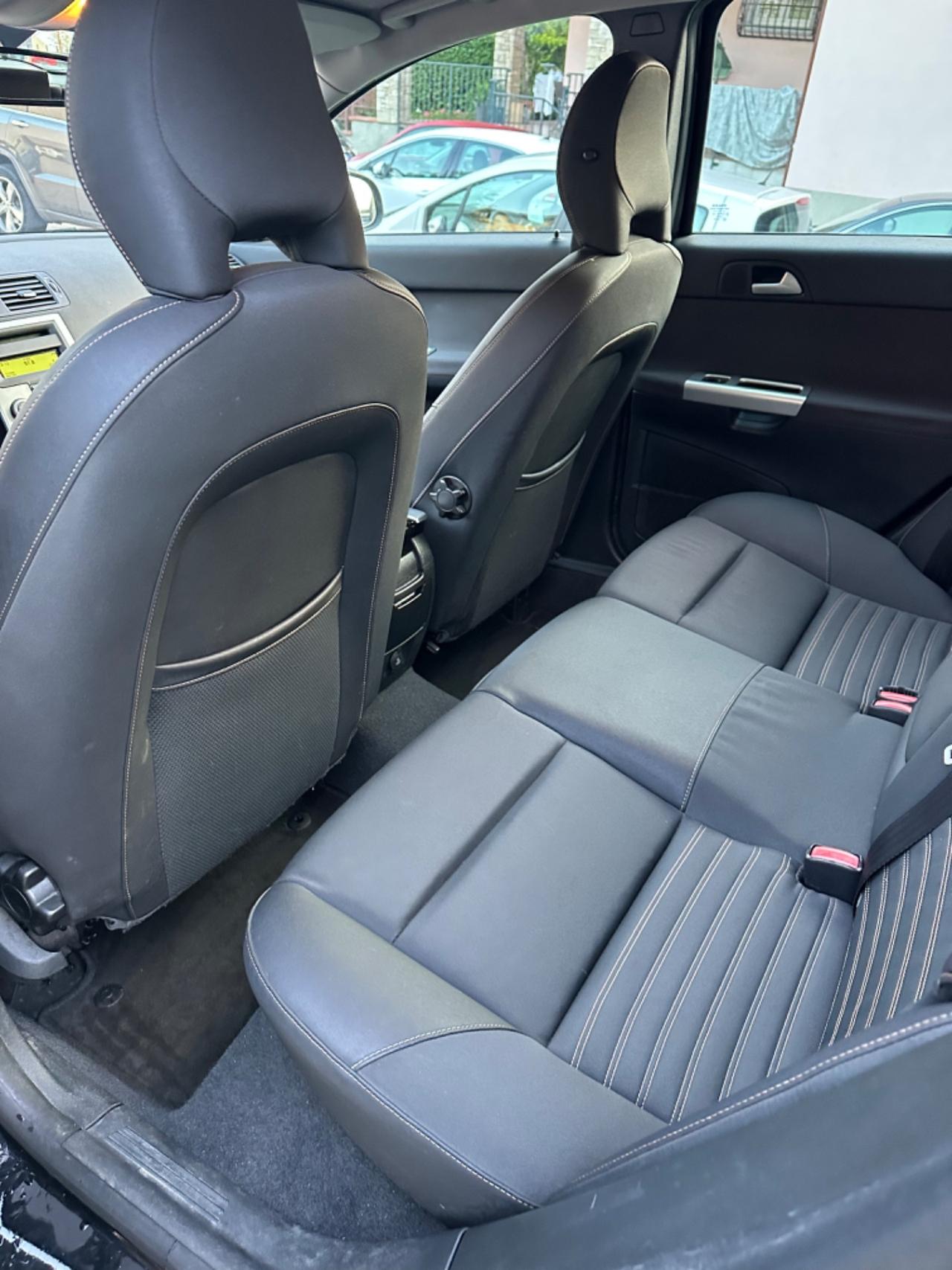 Volvo V50 D2 POLAR UNICOPR KMCERT