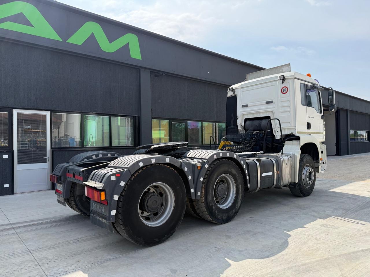 MAN 33.480 TGA trattore mezzo d'opera 6x4 impianto ribaltabile