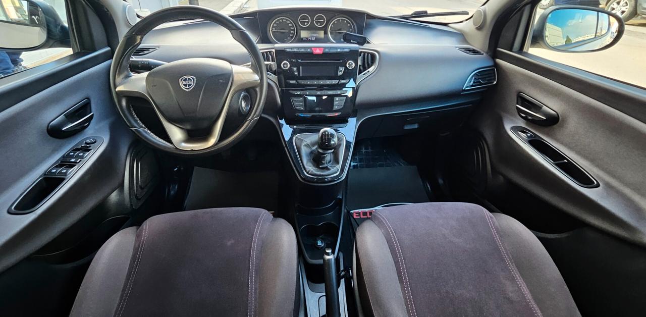 Lancia Ypsilon 1.2 69 CV 5 porte S&S Gold