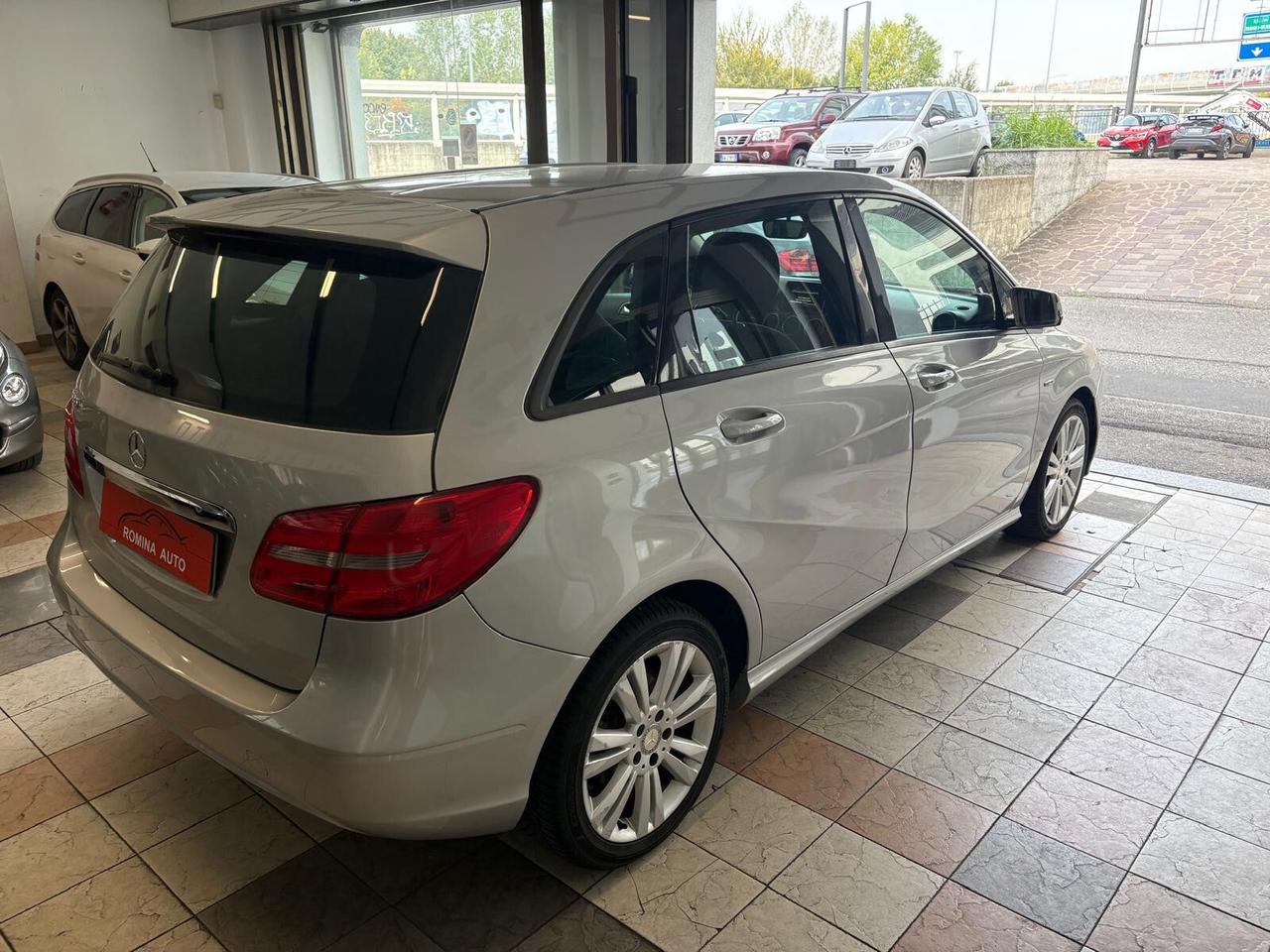 Mercedes-benz B 180 BlueEFFICIENCY Premium