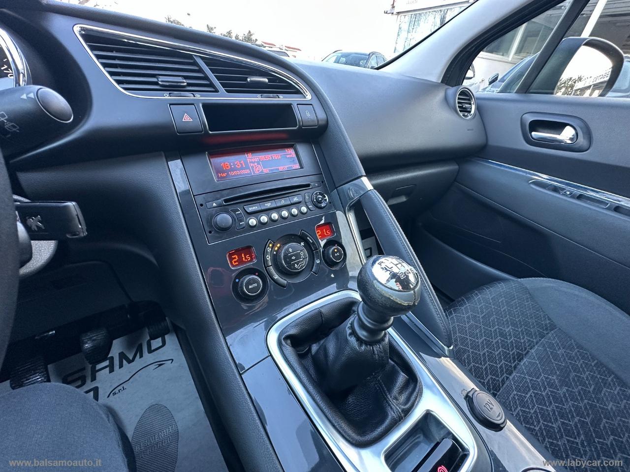 PEUGEOT 3008 1.6 HDi 115 CV Allure