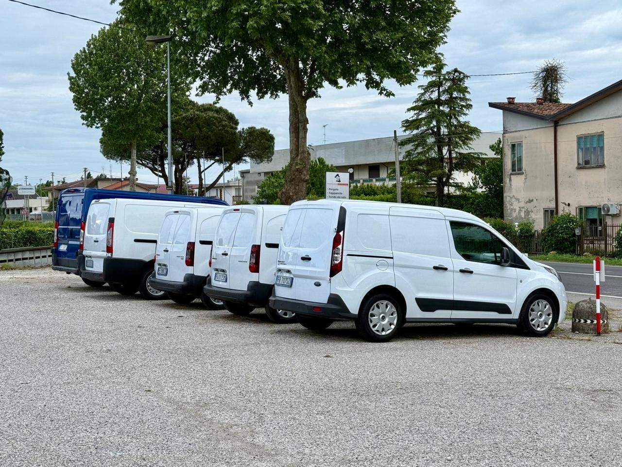 Ford Transit Connect 1.5 TDCi Ok NEOPATENTATI