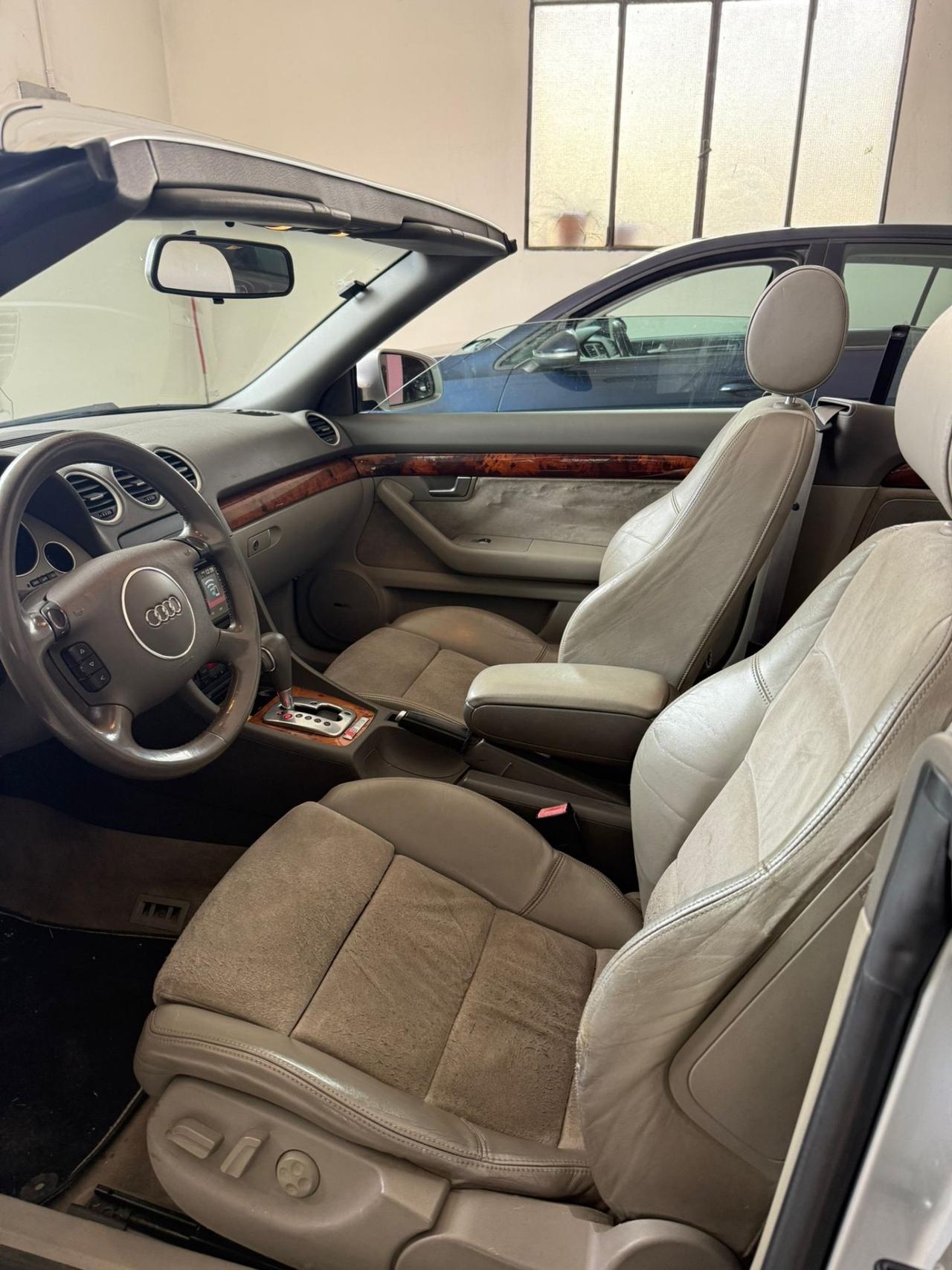 Audi A4 Cabriolet 2.5 V6 TDI cat