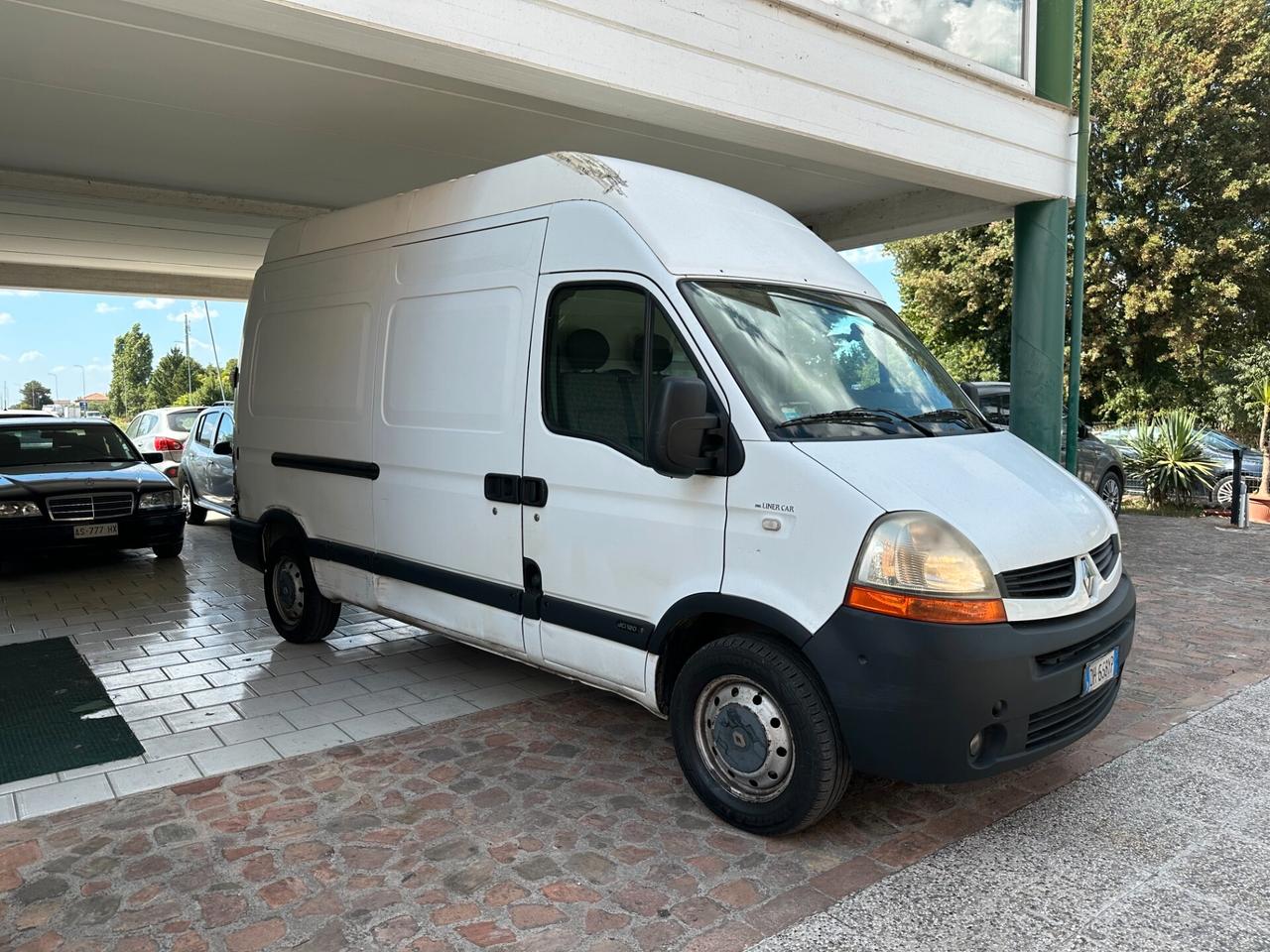 Renault Master 2.5 DCI (12 RATE)