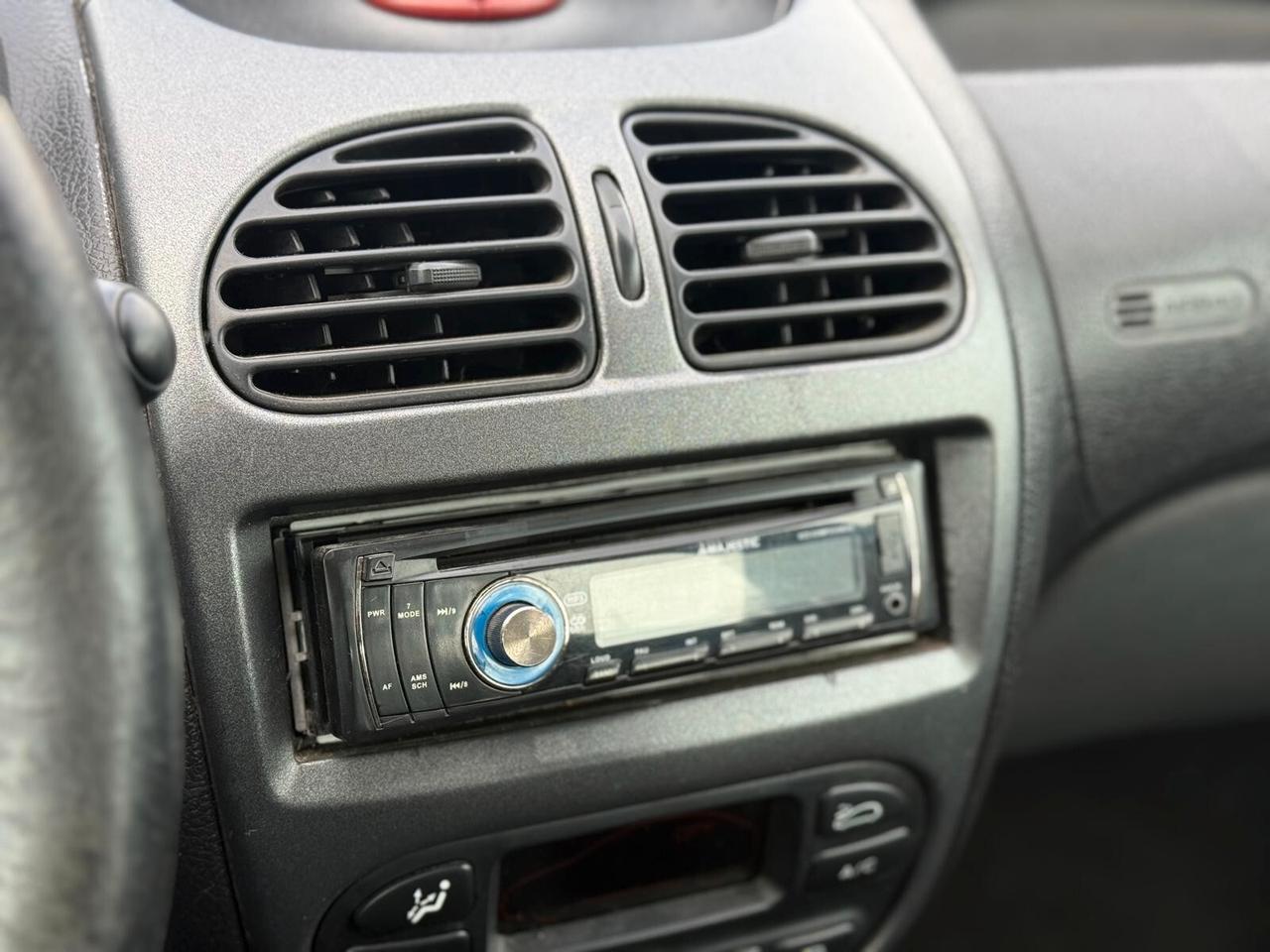 Peugeot 206 1.4 HDi 68CV *Ok Neopatentati