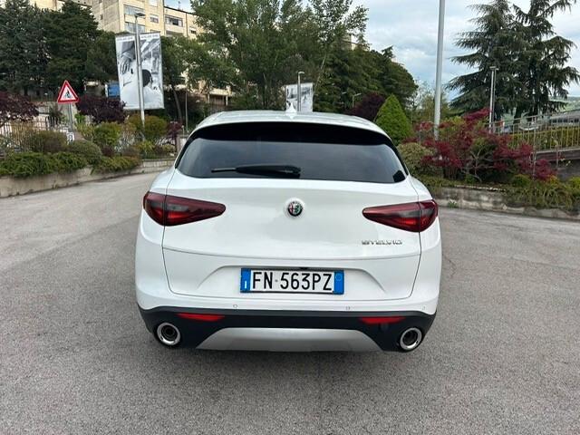 Alfa Romeo Stelvio 2.2 Turbodiesel 180 CV AT8 RWD Super
