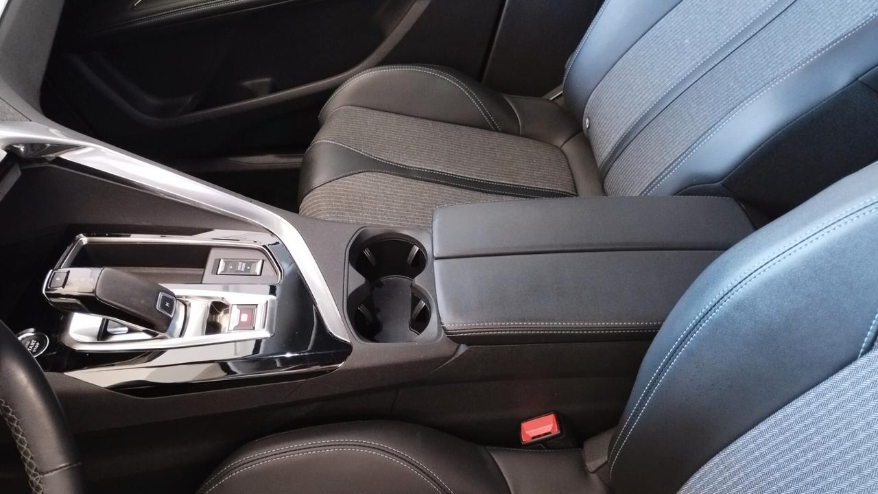 Peugeot 3008 BlueHDi 130 S&S EAT8 GT