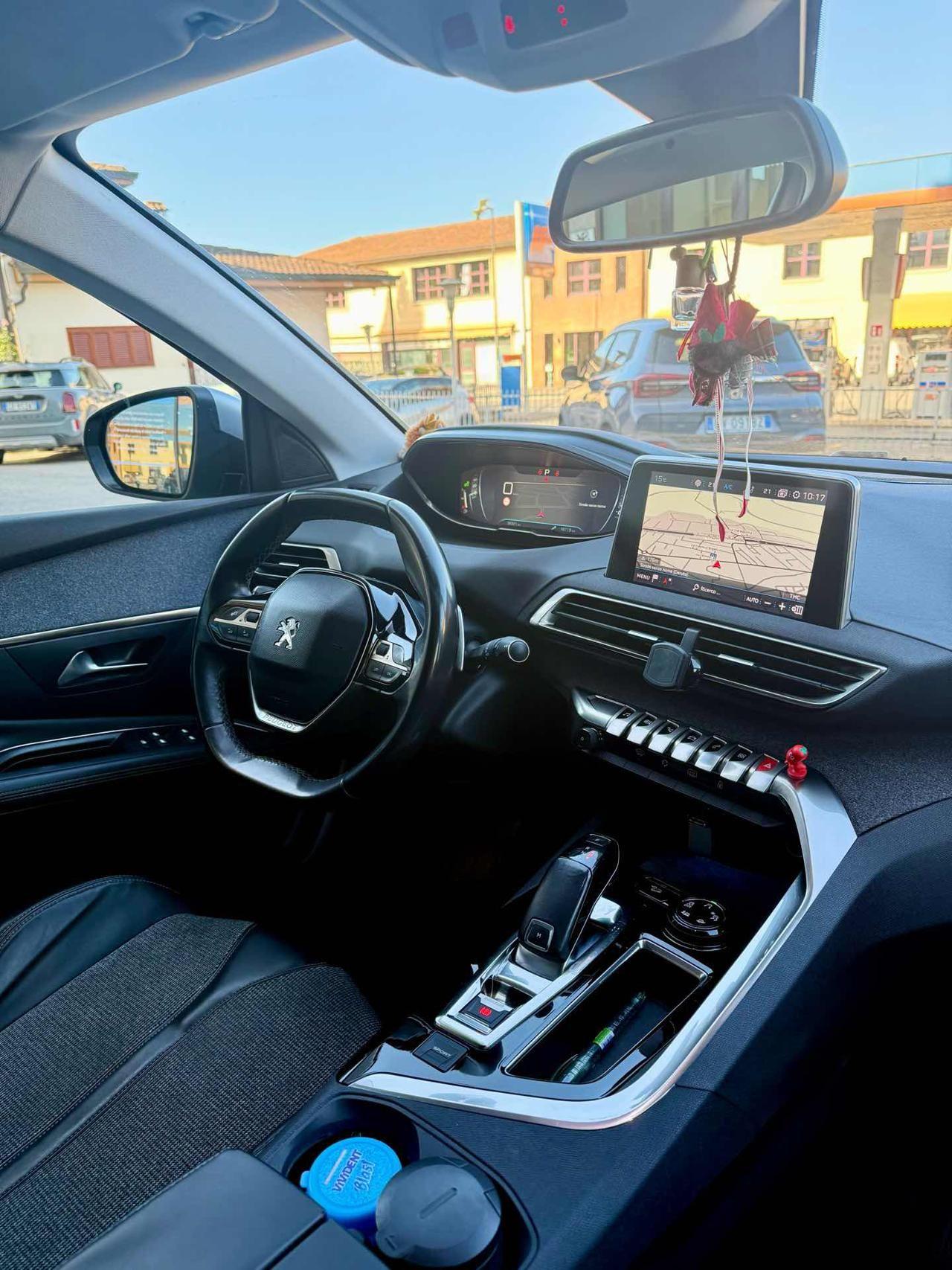 PEUGEOT 3008 BlueHDi 120 S&S EAT6 Allure