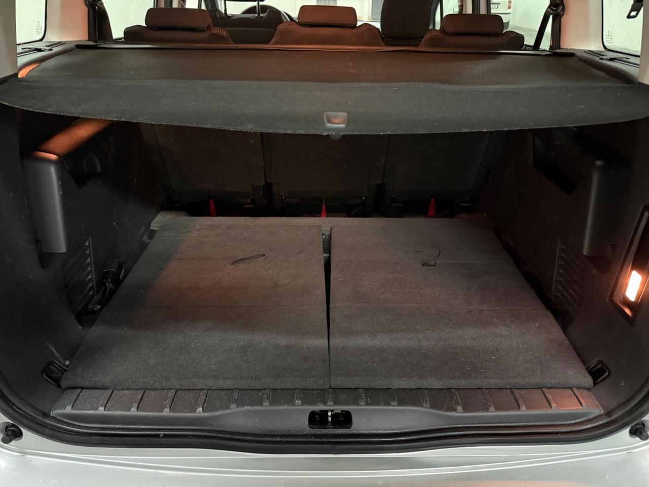 Peugeot 5008 1.6 HDi 112CV 7 Posti - 2012