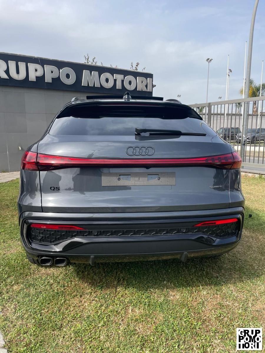 AUDI - Q5 Sportback S Line Edition S Tronic Tetto