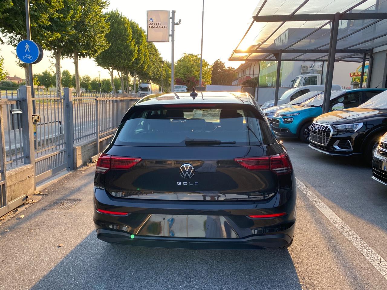 Volkswagen Golf 1.0 TSI EVO Life- OK NEOPATENTATI