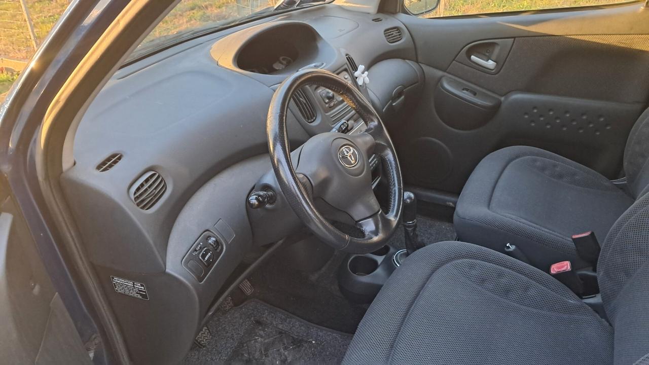 Toyota Yaris Verso 1.4 Tdi D-4D cat Sol '03