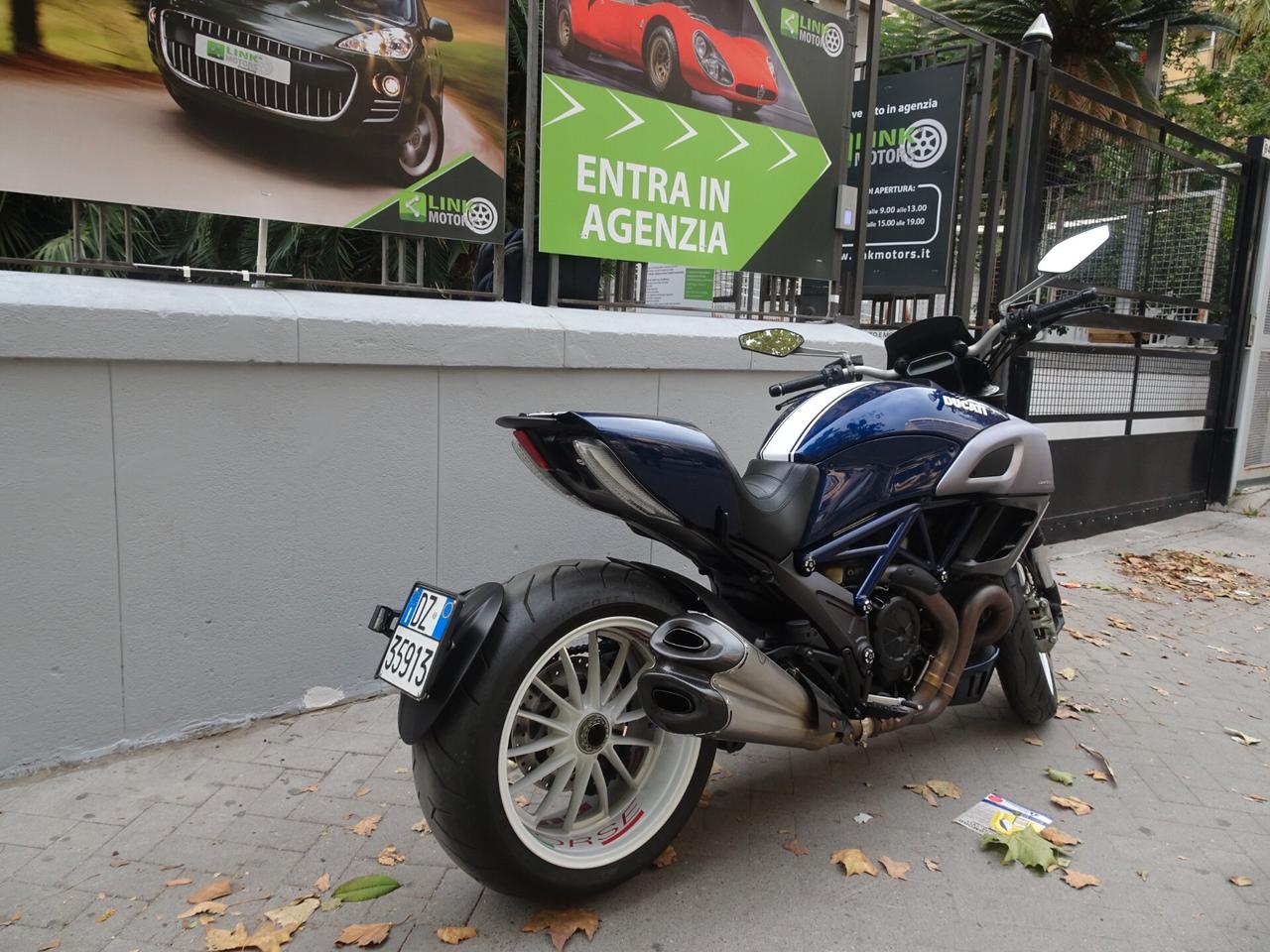 Ducati Diavel Blue Stripes
