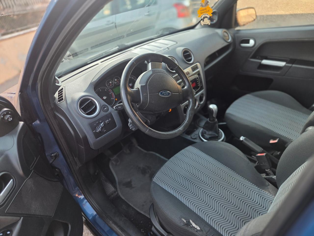 Ford Fusion 1.4 TDCi 5p. Titanium 2009