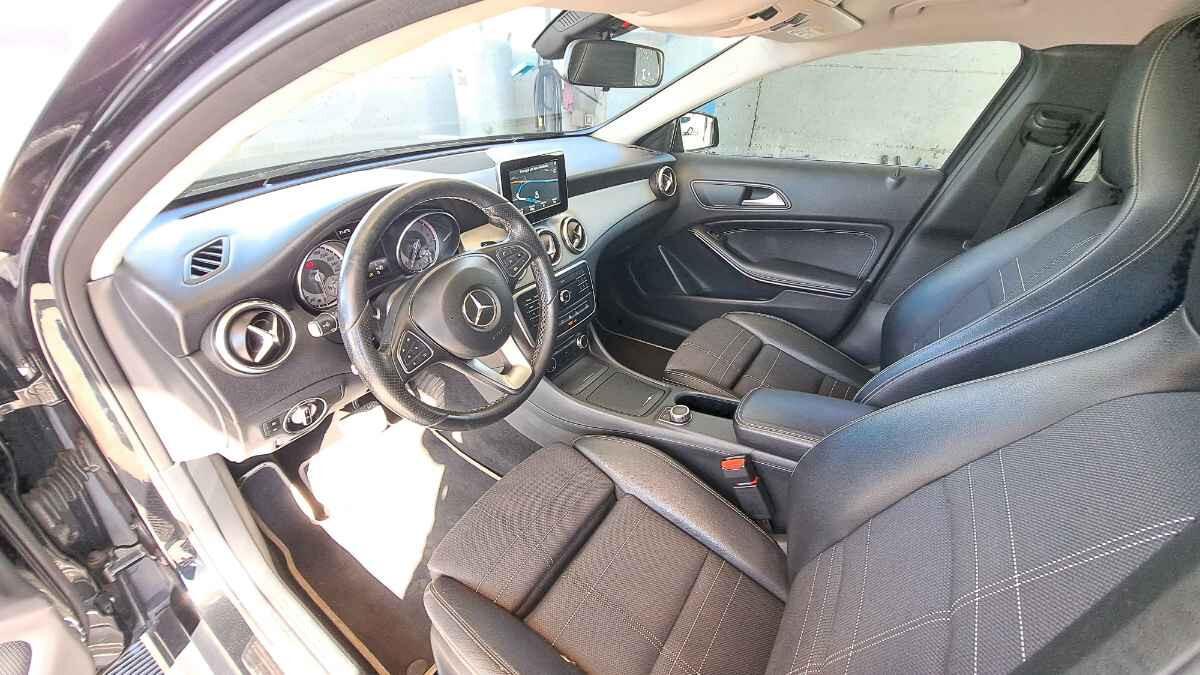 Mercedes-benz GLA 200 d Automatic 4Matic Premium