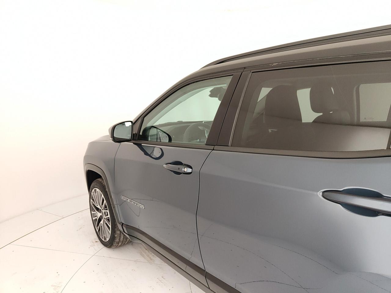 Jeep Compass HYBRID 1.5 TURBO MHEV Summit 130Cv
