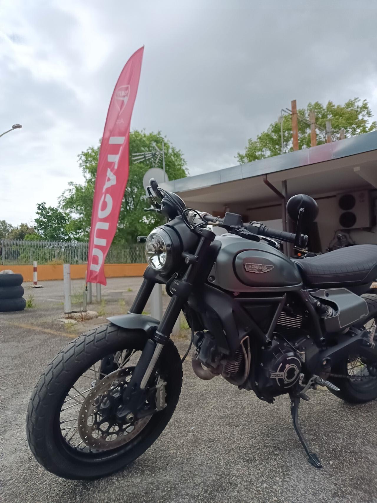 Ducati Scrambler 800 NIGHTSHIFT