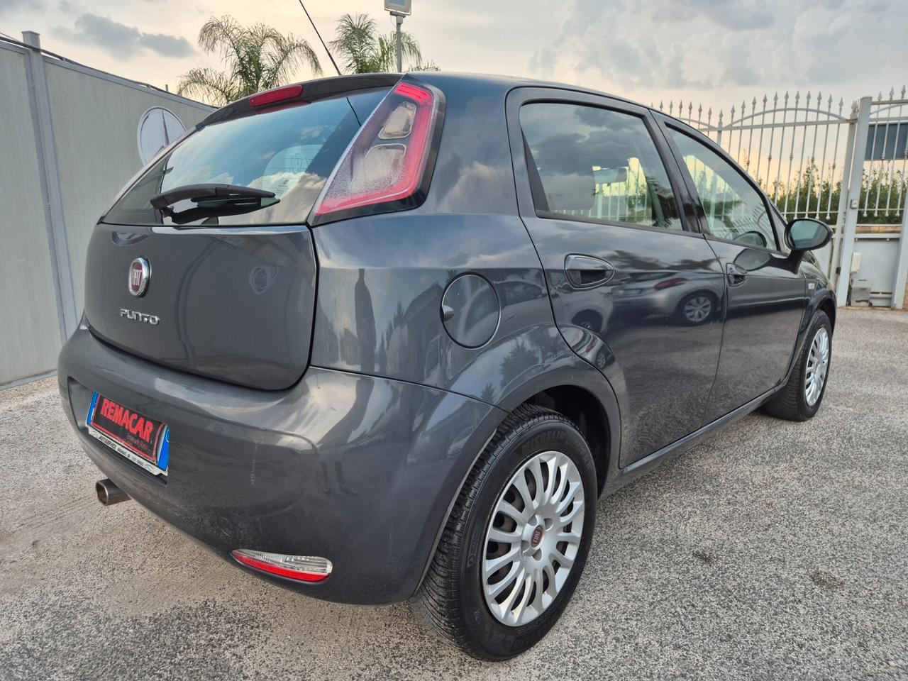 Fiat PUNTO 1.4 GPL RESTAYLING Lounge NUOVA 2014
